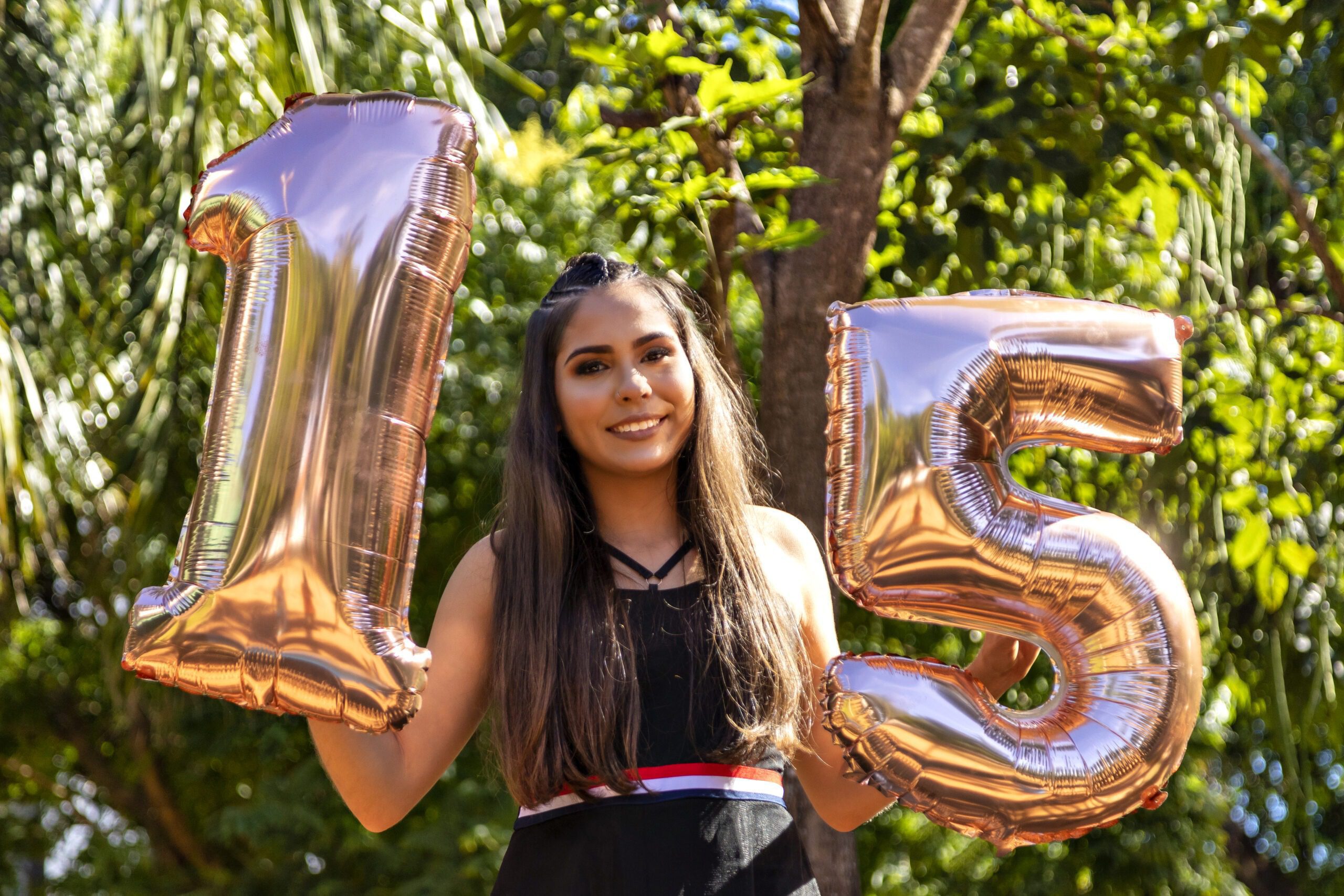 Chica mexicana celebrando sus 15 años